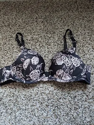 Victoria's Secret Black Roses Floral Plunge Push-up Bra 34A • $12.60