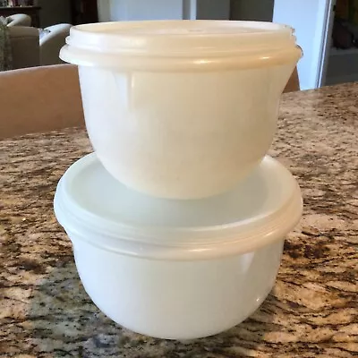 2 Vintage Tupperware Mixing Storage Bowls Lids White 8 Cups 5 Cups 271-4 & 270-1 • $8.99