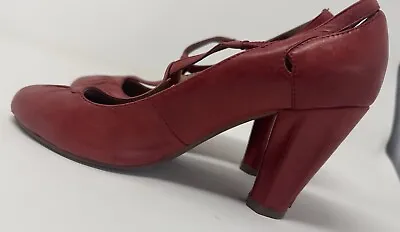 Gorgeous MIZ MOOZ Sensei Womens Leather Heel Pump Shoe Sz 7 Mary Janes • $29