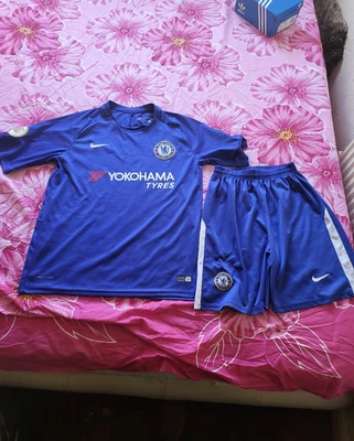 £25 • Buy Chelsea Football Jersey Blue Medium With Short
