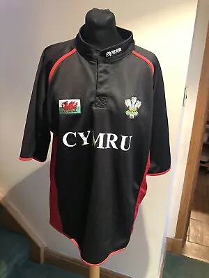 Manav CYMRU Welsh Short Sleeve Rugby Top Black & Red Size XL 25” Pit To Pit • £5