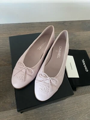 $700 • Buy Chanel Ballet Flats 38