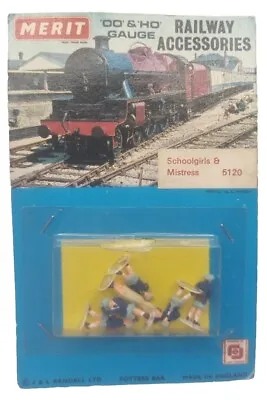 Merit OO Gauge Schoolgirls & Mistress 5120 Model Railway Unused Vintage Figures • £17.50