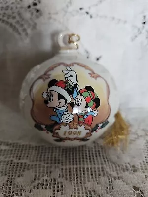 Lenox Disney Mickey & Minnie Under The Mistletoe Ball 1998  • $17.95