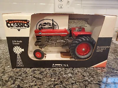 Scale Models Country Classics Massey Ferguson 1100 Diesel 1/16 Scale Tractor • $125