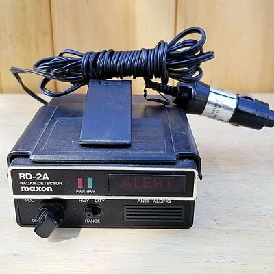 $12.95 • Buy Vintage Maxon RD-2A Radar Detector Black Anti-Falsing W/ Clip And OEM 12v Cord