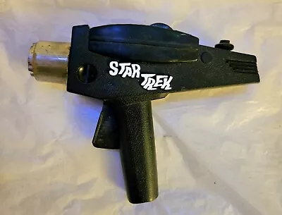 Vintage REMCO Star Trek Paramount Pictures Phaser 1976 Disc Shooter Gun • $35