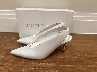 Manolo Blahnik • £170