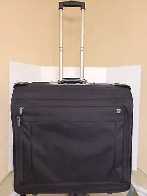 Victorinox Swiss Army Mobilizer Full Size Wheeled Garment Bag Luggage. • $199.99