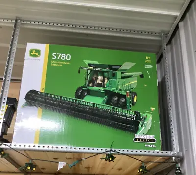 Ertl 1/16 John Deere S780 Combine Prestige Collection • $1899