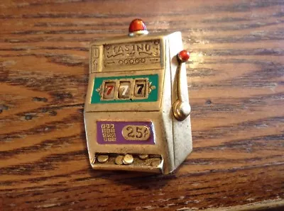Vintage Danecraft Quarter Slot Machine Brooch Pin  Casino 777 Winner Signed • $17.99