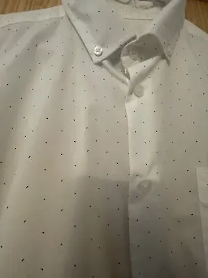 Mens White Half Sleeve Shirt With Small Dots - Size UK L • £9.50