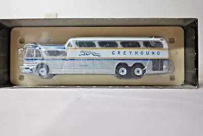 Corgi Us54406 Gm4501 Greyhound Scenicruiser Chicago Exp Dest 1:50 Scale N.i.b. • $79.95