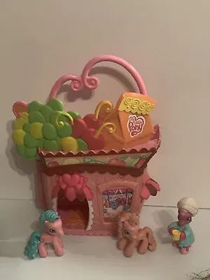 2008 Hasbro My Little Pony Ponyville Supermarket Cafe With 3 Mini Figures • $17.99
