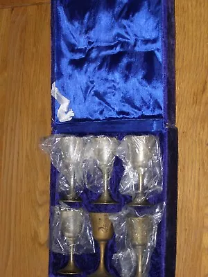 Beautiful Set Of 6 Vintage Silver Plated Miniature Goblets - Boxed • £10.99