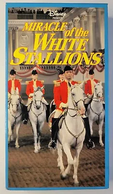 MIRACLE OF THE WHITE STALLIONS - Robert Taylor  Lilli Palmer  Eddie Albert • $6.55