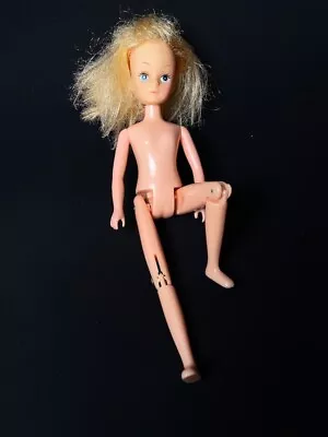 Vintage Licca Chan Clone Cycling Poseable Hinge Knee Blonde 9  Doll • $14.92