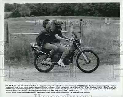 1982 Press Photo Matt Dillon & Emilio Estevez Star In Tex - DFPG52465 • $15.99