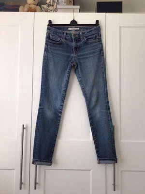 £5 • Buy Ladies Skinny Jeans  J Brand  6 8  26  Ink  Low Rise  Distressed