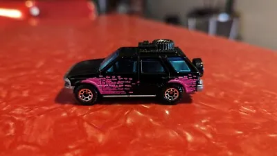 1994 Matchbox Isuzu Rodeo Black/Pink Loose • $1.50