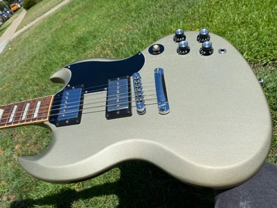 $1795 • Buy 2014 Gibson SG Standard '61 Reissue CHAMPAGNE SILVER W/ COA And Case