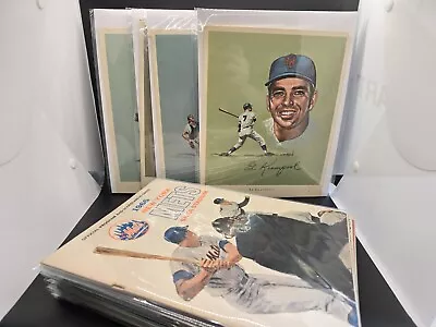 Lot Of NY Mets Official Programs And Scorecard Yearbooks Citgo Cards 1966 - '75 • $64.39