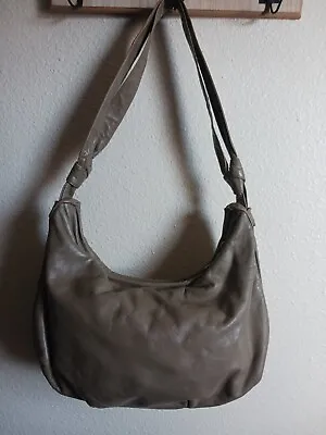 Vintage MORRIS MOSKOWITZ Taupe Leather Zippered Shoulder Purce • $25