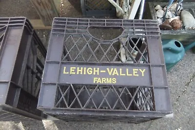 LEHIGH VALLEY FARMS HARD PLASTIC MILK CRATE BROWN/YELLOW 13X13X11 Phila Pa • $9.25