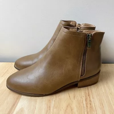 PIED A TERRE Tan Vegan Leather Double Zip Low Heel Ankle Booties Boots Size 6 • $19.97