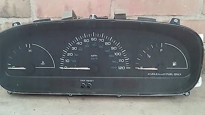 2000 99 Dodge Caravan Instrument Cluster Speedometer Tachcometer Gas Gauge OEM  • $160