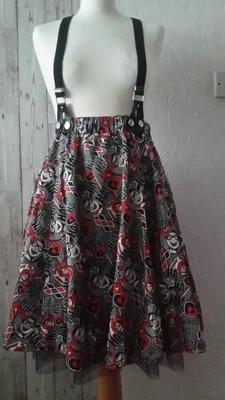 £5 • Buy Batman: Women's Harley Quinn Graffiti Print Skirt With Braces. Red Multi. Small.