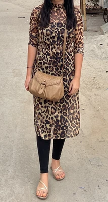£3 • Buy Lipsy Dress 8 