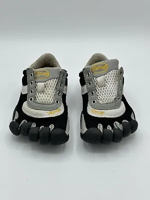 Kids Vibram Fivefinger Shoes Size JR30 Gray/Black • $26