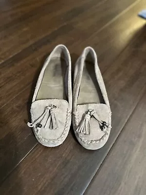 Minnetonka Moccasin Beaded Tassel Brown Leather Flat Boho Peasant Size 9.5 • $10