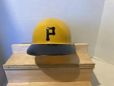 Vintage Pittsburgh Pirates Full Size Batting Helmet Souvenir MLB Baseball  • $7.50