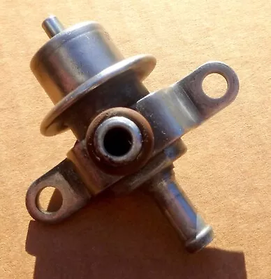 Oem Volvo Regina Fuel Pressure Regulator 6842410 • $159.99