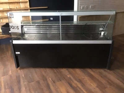 £1499 • Buy Zoin Serve Over Counter Showcase Chiller Unit Food Display 2000mm.  Year 2022