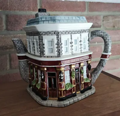 Eastenders Queen Victoria Teapot • £15