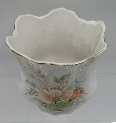 £2 • Buy Maryleigh Pottery Plant Pot Planter 4  - Damaged