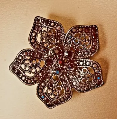 Vintage Faceted Faux Marcasite Flower Filigree Silver Tone Brooch Pin ~ 1.75  • $8.95