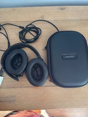 Bose Quiet Comfort QC35 Wireless Noise Cancelling Headphones • $100