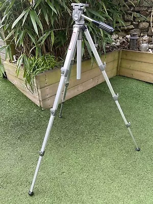 Velbon Camera Tripod SE-4 In Excellent Condition • £19