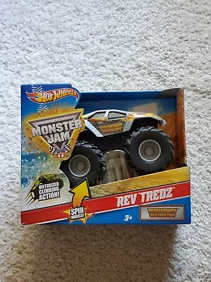 HOT WHEELS Monster Jam Rev Tredz MAX-D MAXIMUM DESTRUCTION Truck Vehicle N Roar  • $14.99