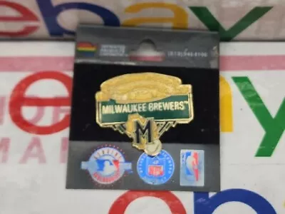 Milwaukee Brewers Lapel Pin MLB County Stadium 1997 • $9.95