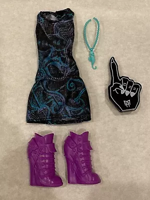 Outfit_Monster High Student Disembody Council 5 Pack_Lagoona Blue_Clothes Shoes • $23.95