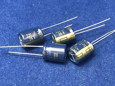 £2.25 • Buy Panasonic 220μF Electrolytic Capacitor 35V Dc 10mm Dia. X 12.5mm (Pack Of 4)