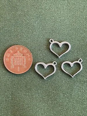 10 Hollow Heart Charms - Antique Silver - Love Wedding  • £2.90