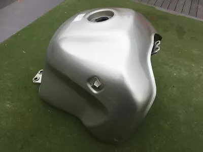 2699 Honda XL1000 XL1000V Varadero SILVER Fuel Petrol Gas Tank Cell Solid 2001 • $161.64