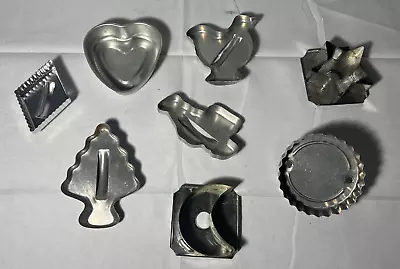 Lot Of 8 VTG Cookie Cutters Metal Aluminum With Handles Crinkle And Smooth Edge • $9.99