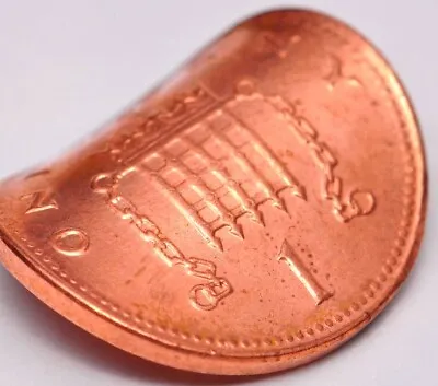 Bent Coins~Novelty~Joke~Magic Trick~Unusual~Super Strength~Real Coins~Bar Bet • £1.99